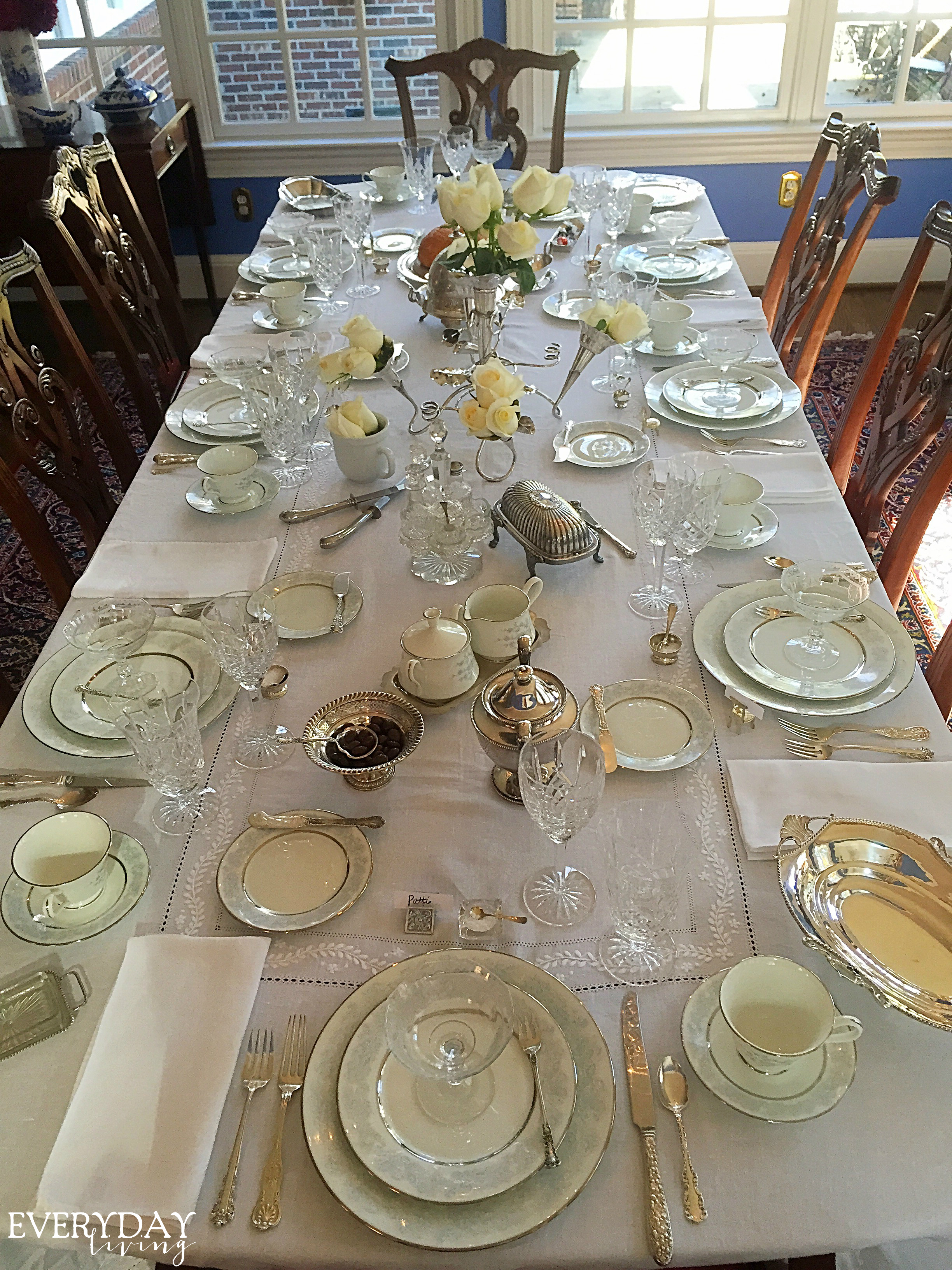 Tablescape Tuesday: Downton Abbey Style